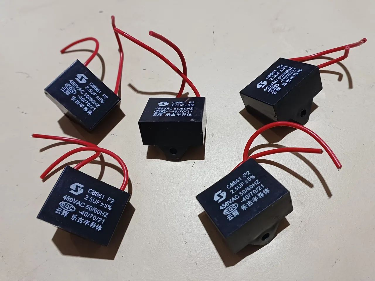 5 Capacitores de Partida CBB61