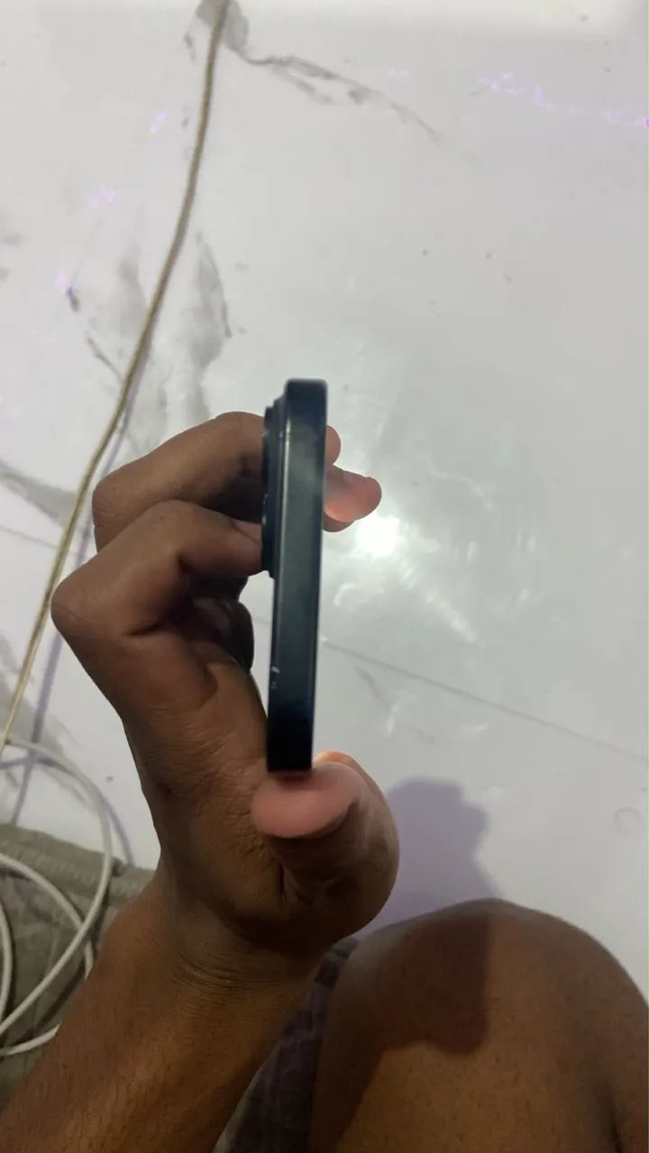 Vendo iPhone 15 normal 128gb  saúde 90%  - Foto 2
