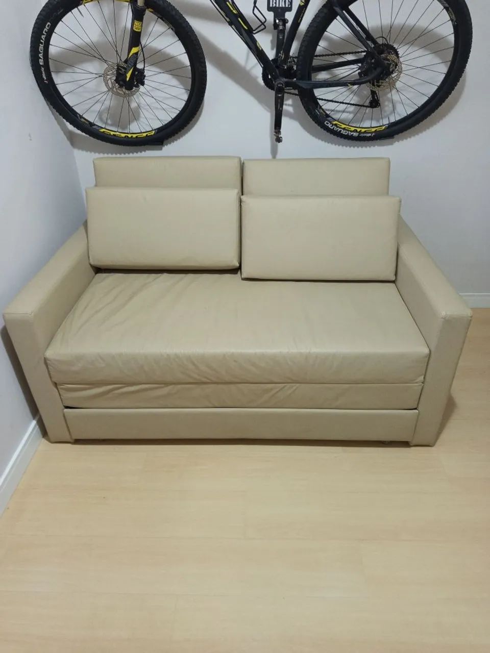 Sofá cama - preciso espaço  - Foto 3
