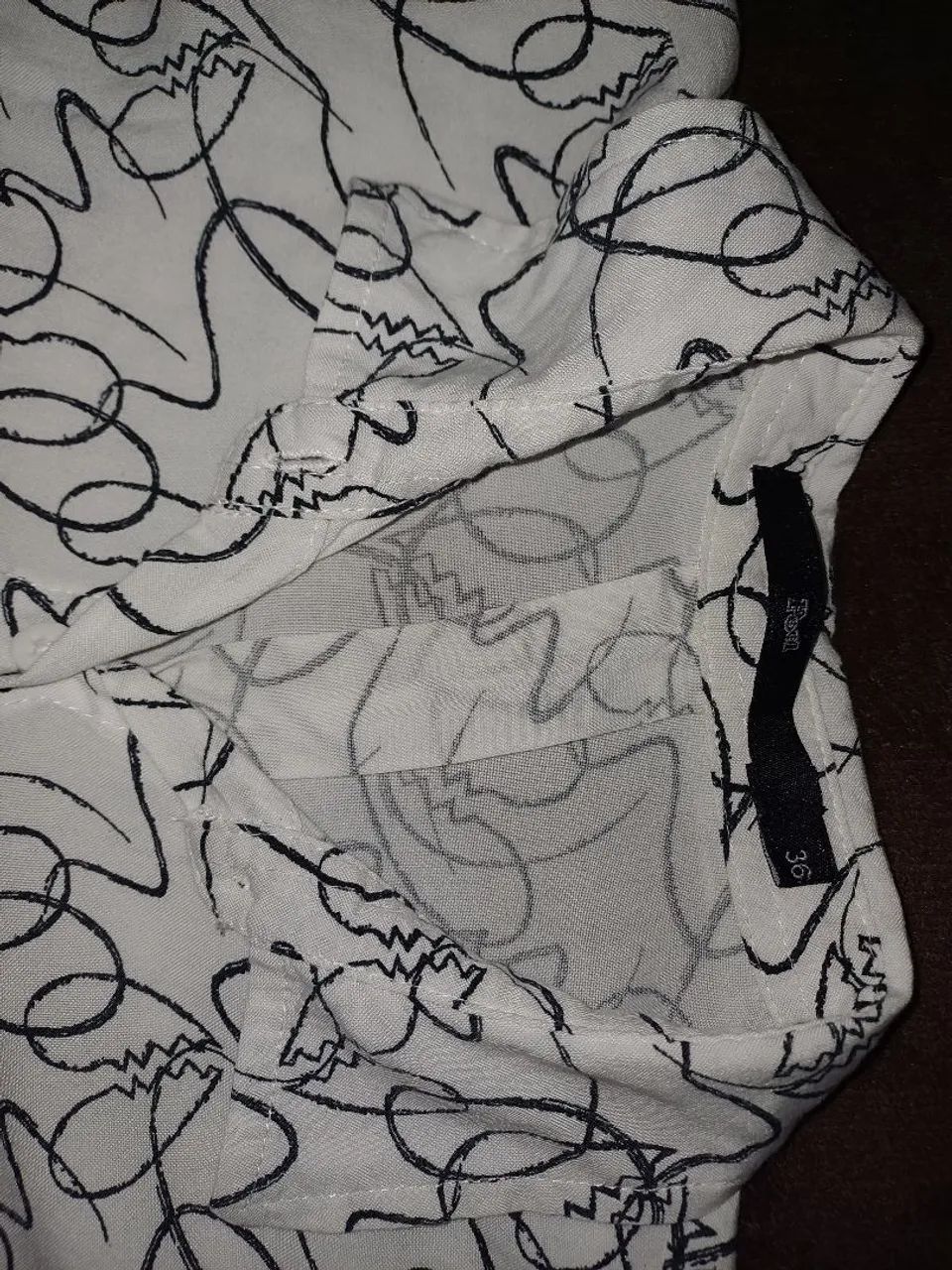 Camisa Pool preto e branco tamanho 36 - Foto 3