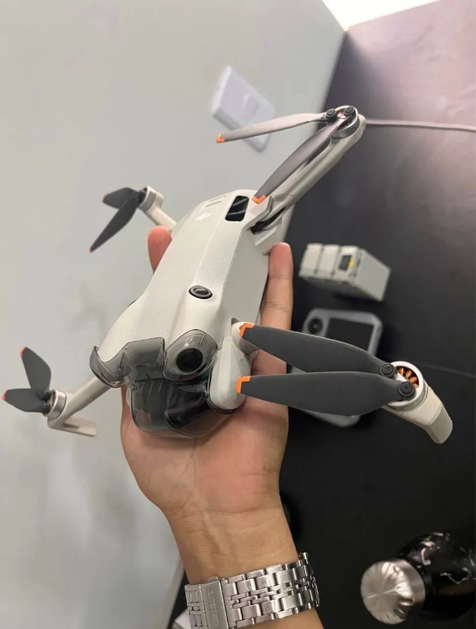 Drone DJI Mini 4 Pro - Fly More Combo (DJI RC 2) - Foto 5