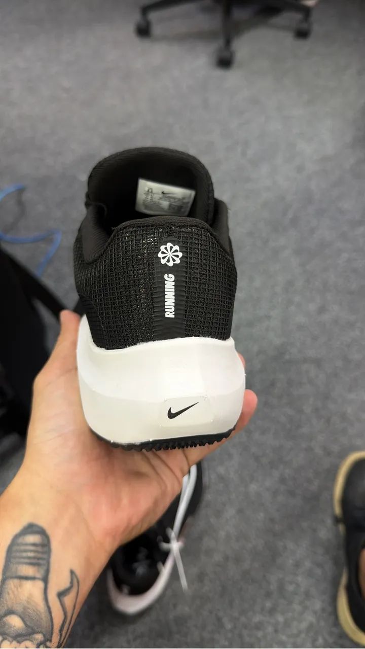Tênis zoom fly 5 Nike  - Foto 4