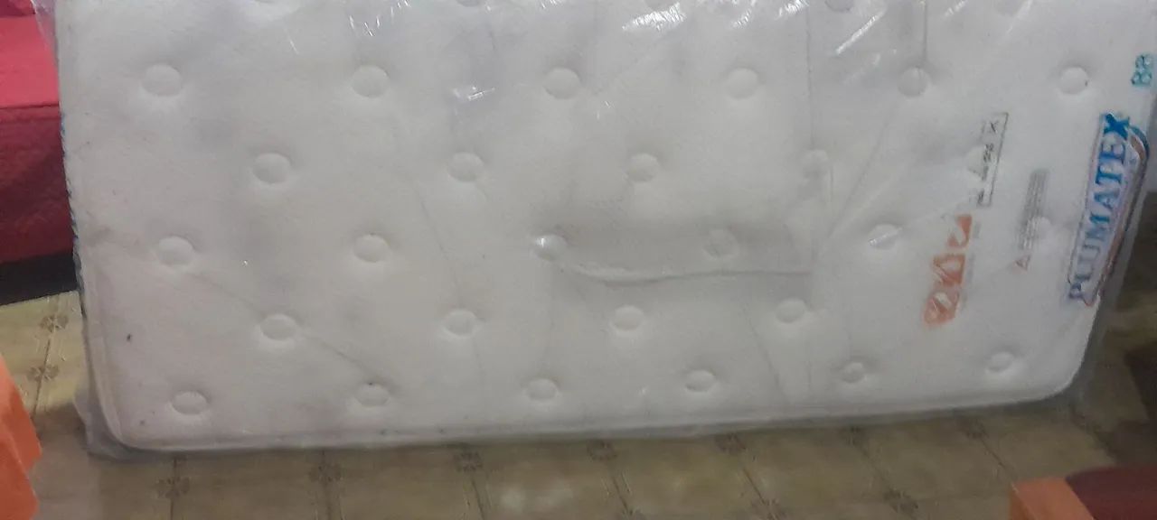 Vendo colchão de solteiro  - Foto 3