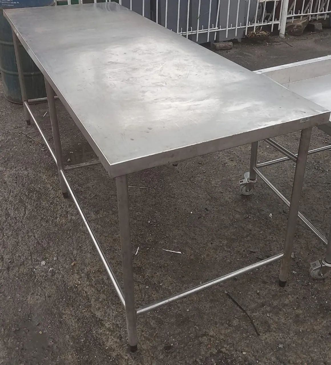 Venda de mesa industrial em aço inox  - Foto 2
