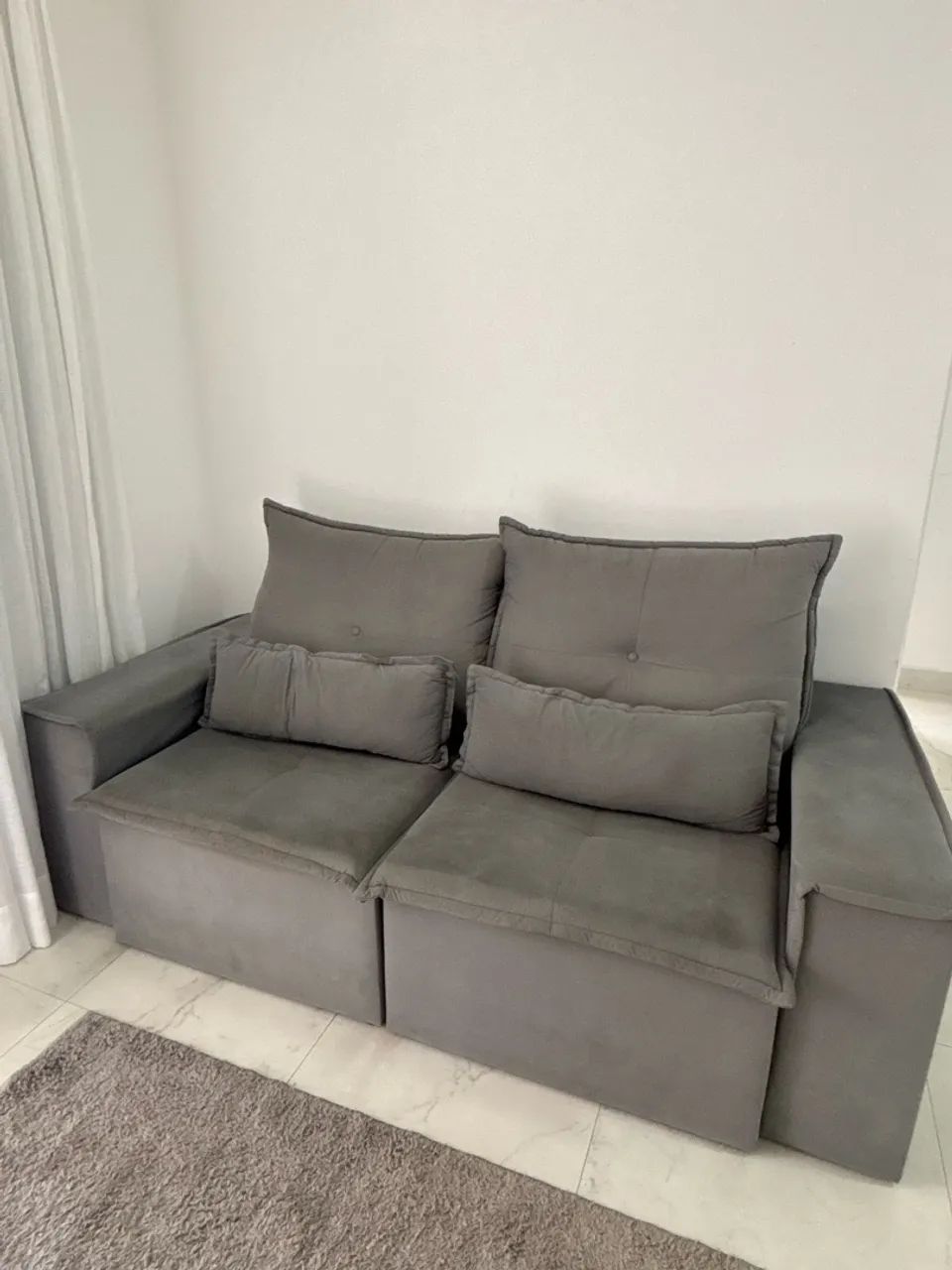 SOFÁ DE SALA PEQUENO E ESTILOSO  - Foto 4