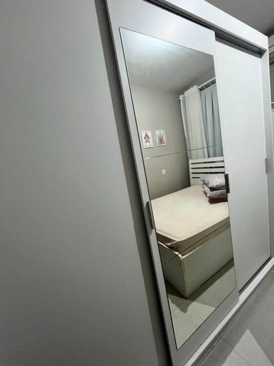 Vendo guarda roupa em estado excelente - Foto 2