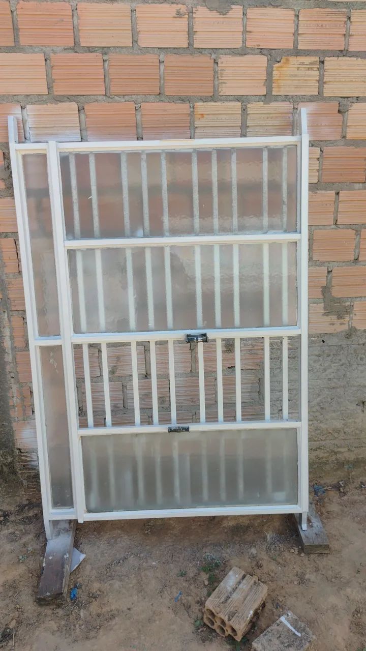 Janelas gradeadas de ferro com vidro - Foto 2