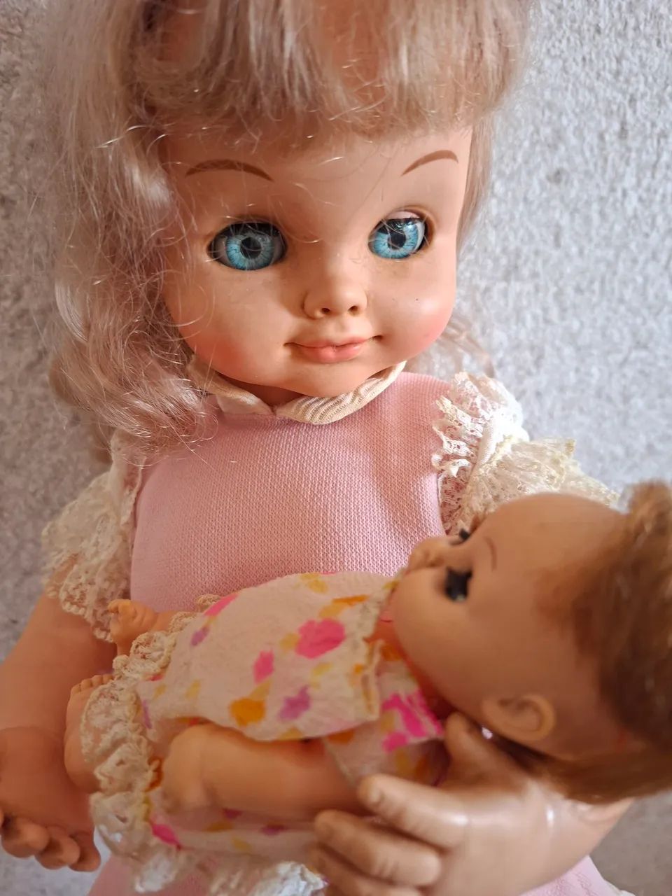 Boneca mãezinha com bebê marca estrela