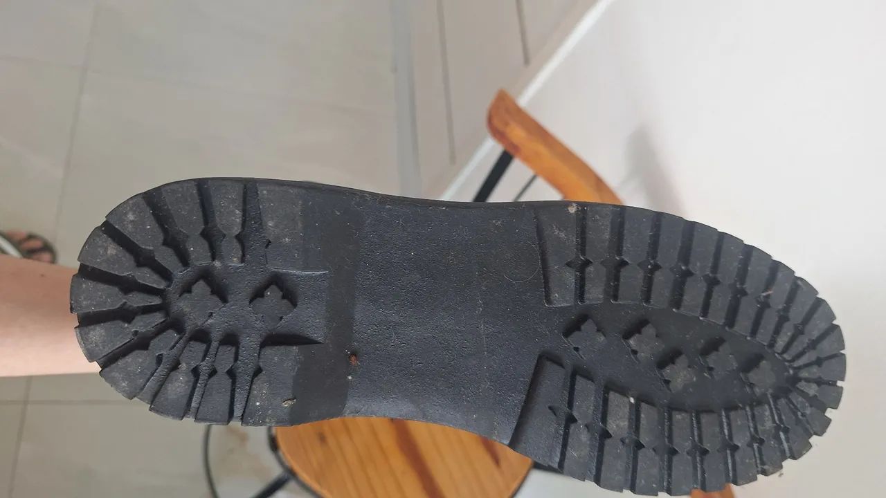 Bota preta tamanho 38 - Foto 4