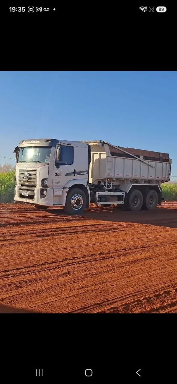 Caminhão caçamba 24280