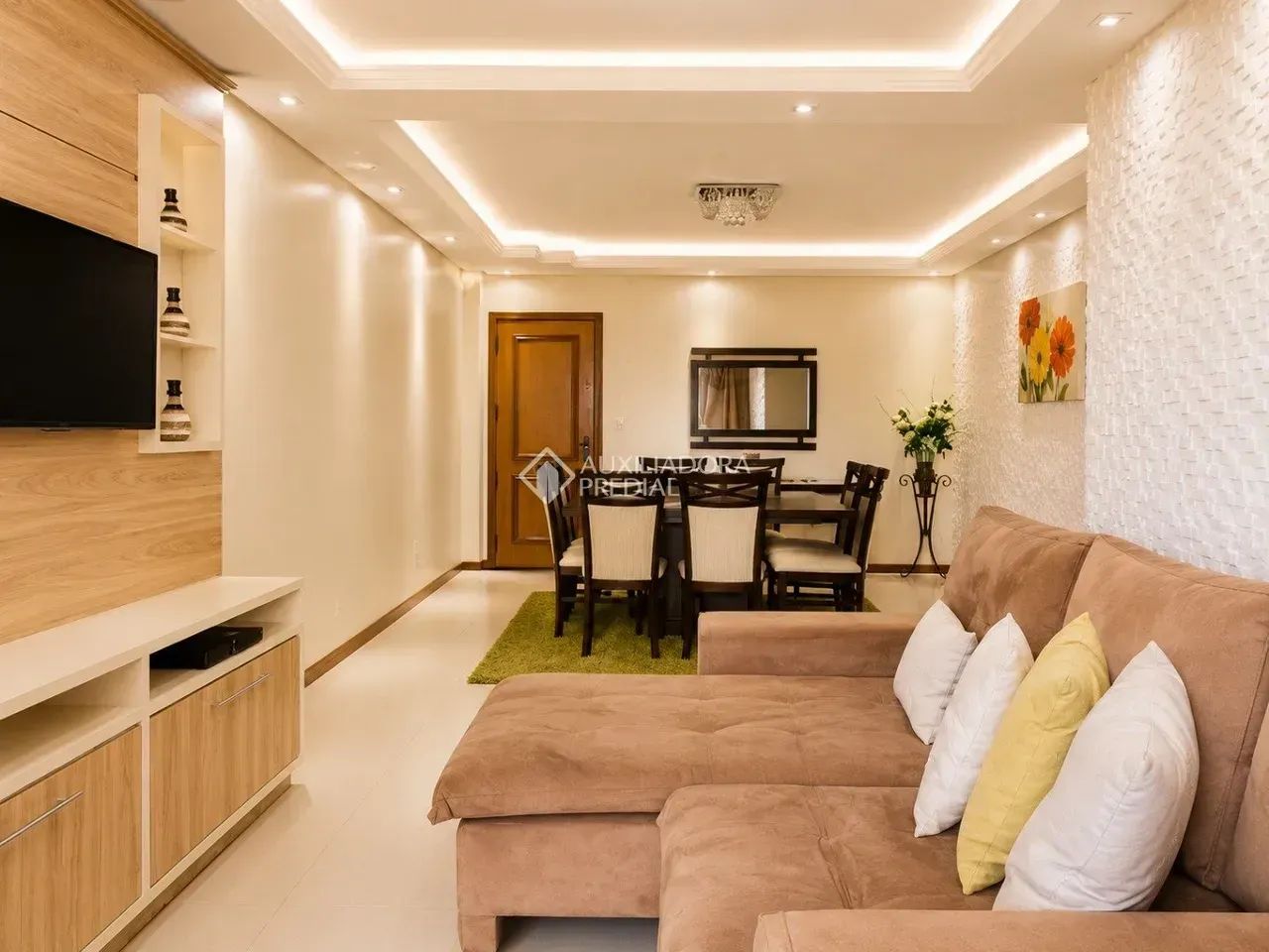 Apartamento com 3 dormitórios e 119m² privativos em Campinas