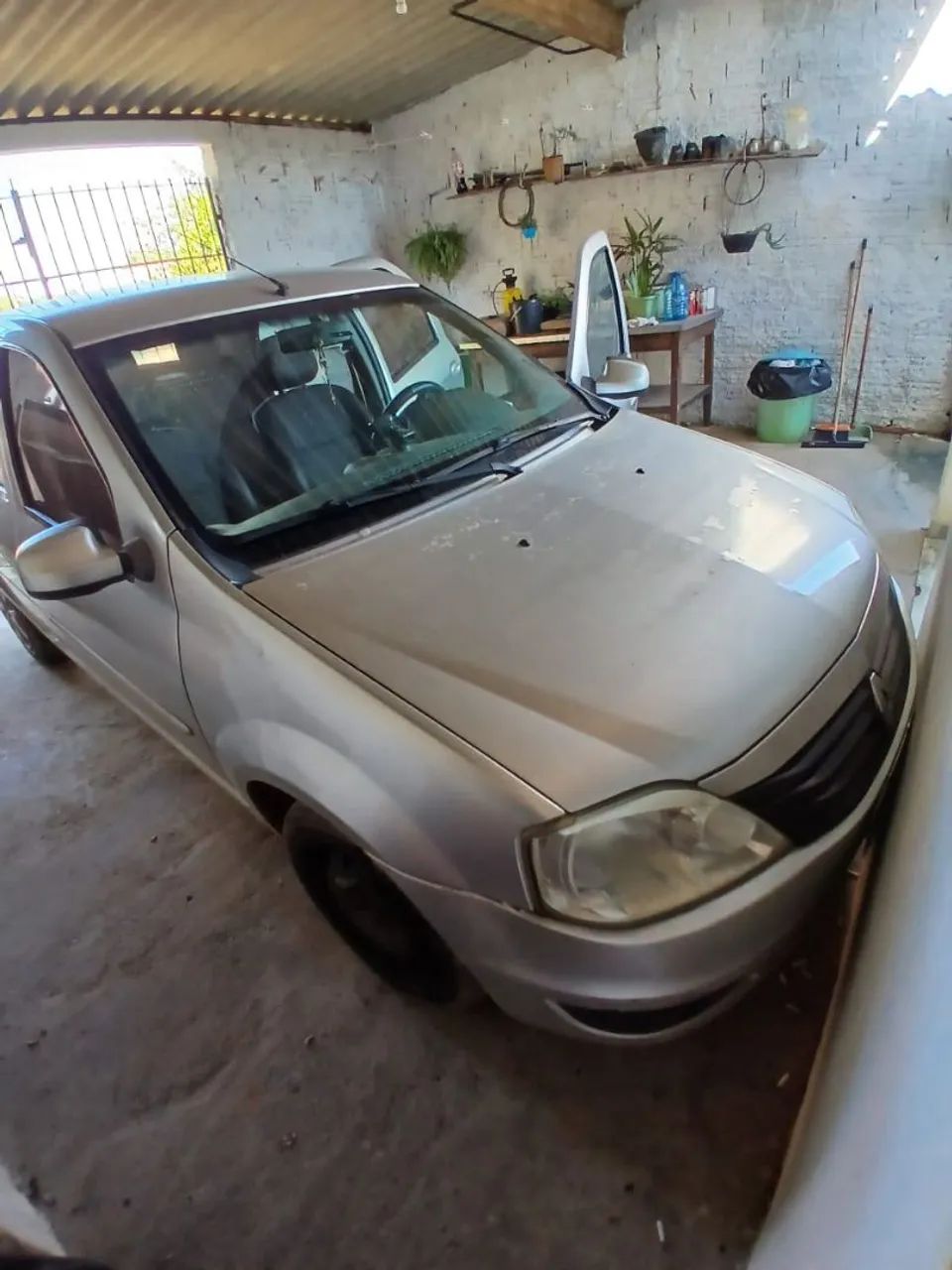 Renault Logan Expression Hi-flex 1.6 8V 4P 2012