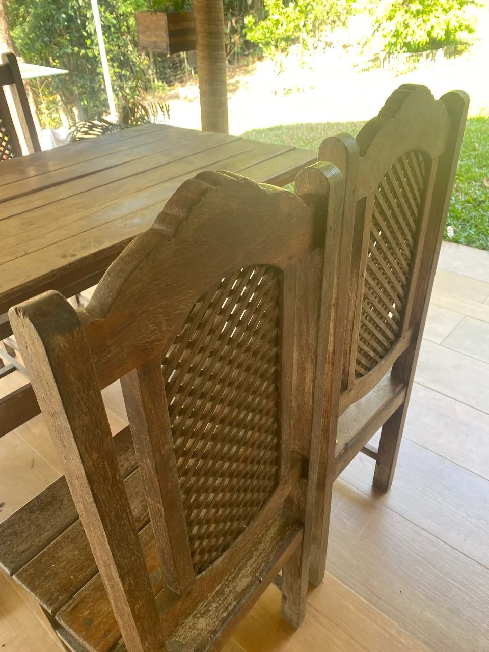 Mesa madeira maciça com 4 cadeiras - Foto 4