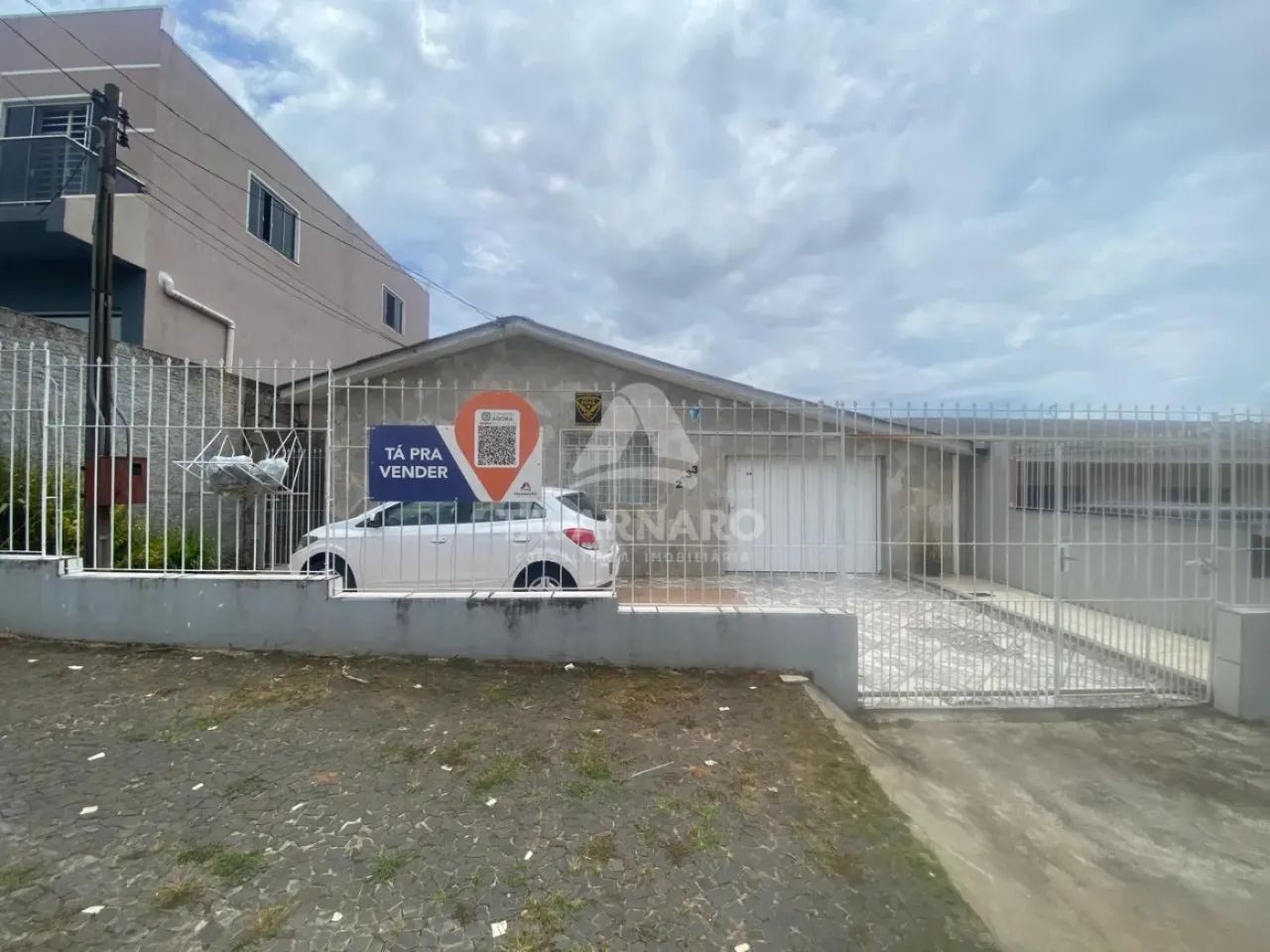 Casa para Locação com Edícula