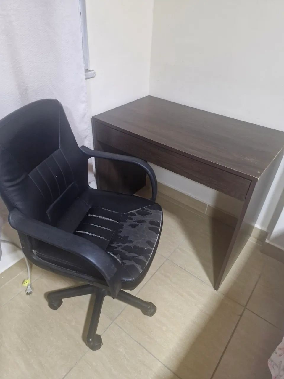 Escrivaninha + Cadeira - Foto 2