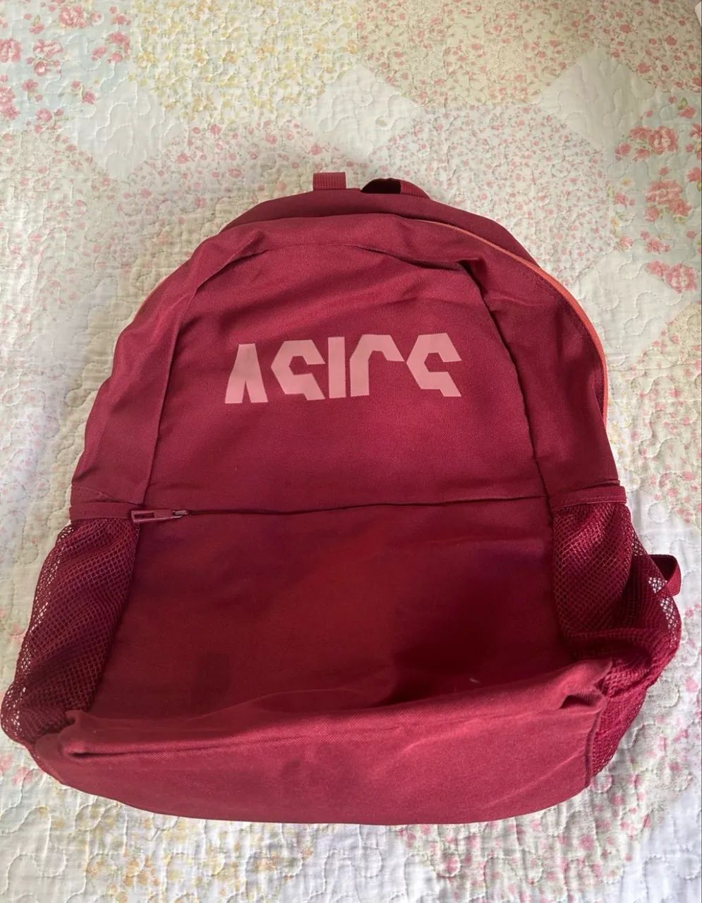 mochila asics vinho