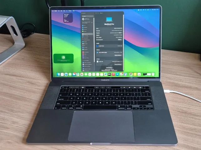 MacBook Pro 16,1 (2019), i9, 16GB RAM, 1TB SSD - Notebooks