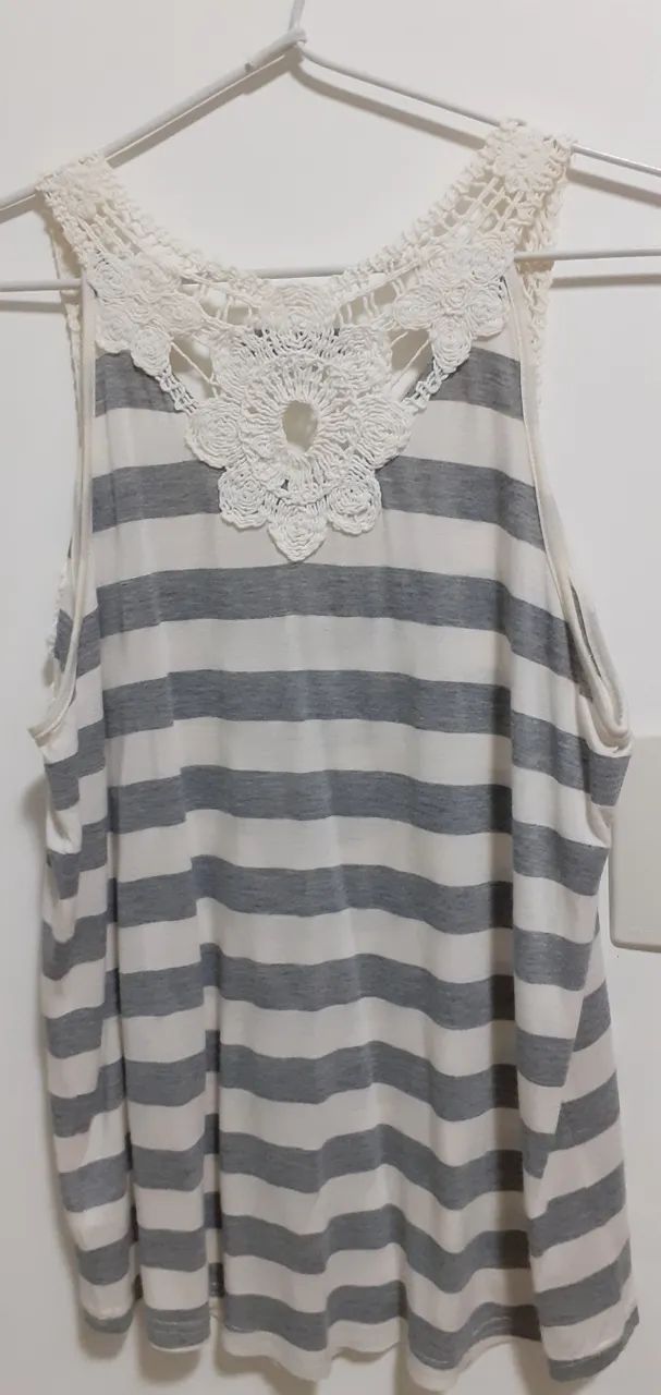 Blusa Feminina com Bordado Forever 21 - Foto 2