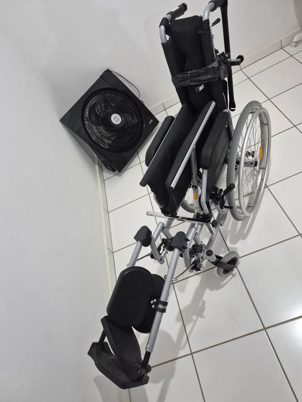 CADEIRA DE RODAS LUXO ZERO - Foto 3