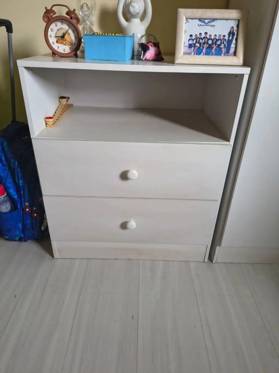 Cômoda branca 2 gavetas 