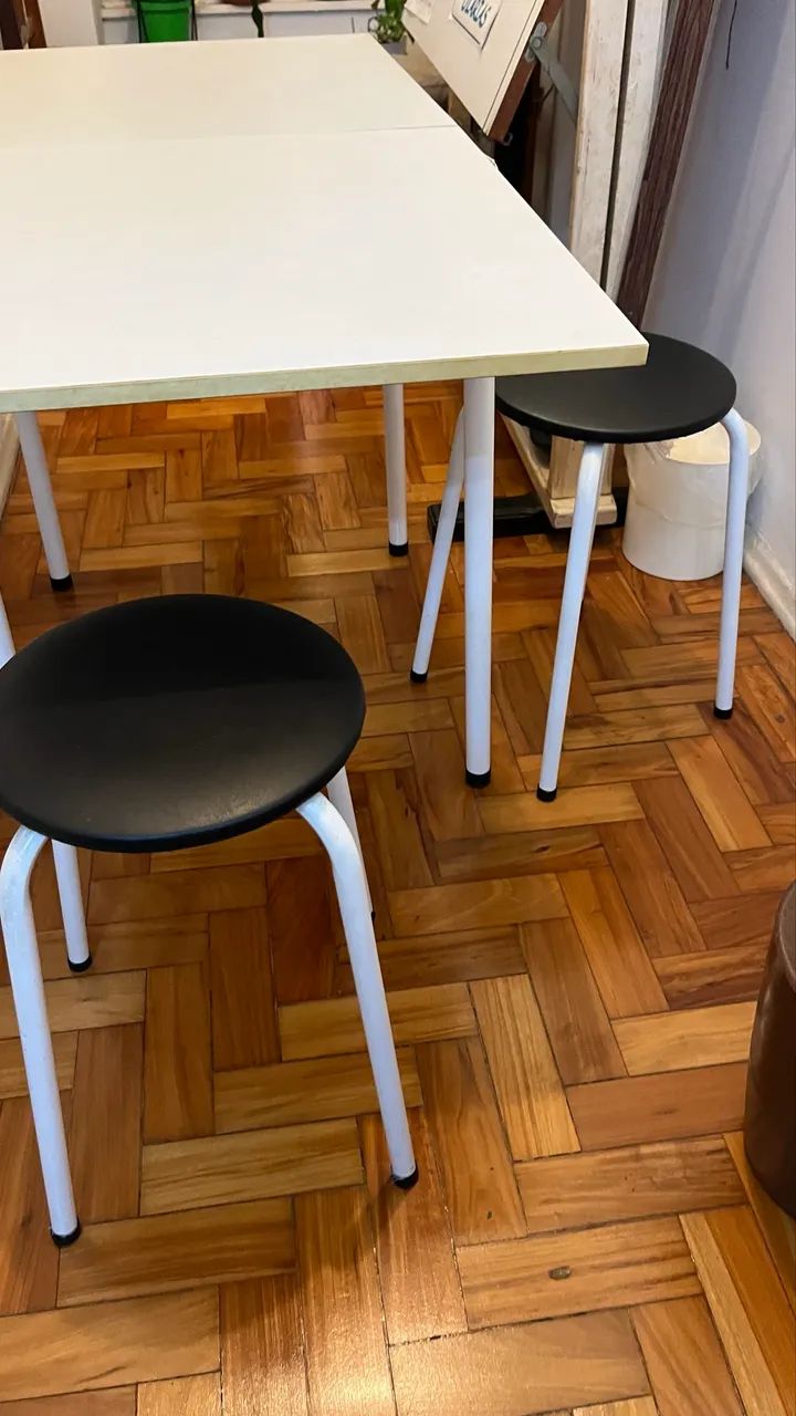 Mesa retrátil com banqueta  - Foto 2