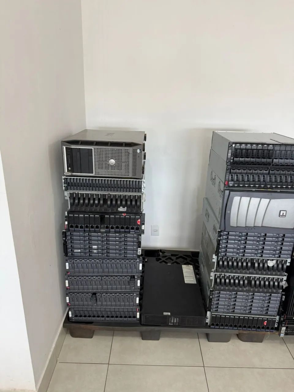 Kit Storage NetApp 144TB C/ Controladora e Placas HBA - Foto 2