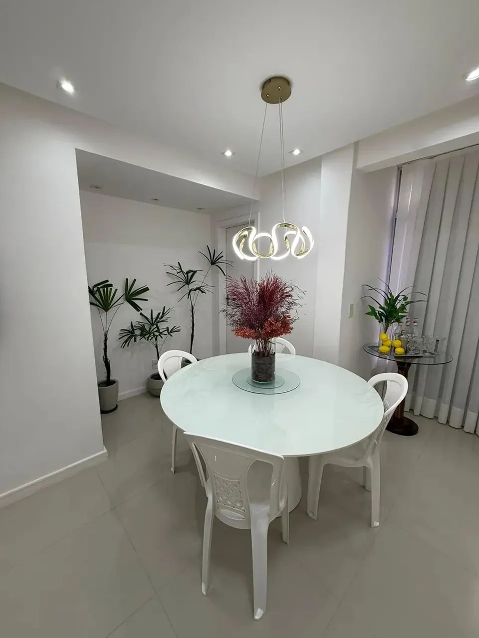 Apartamento a venda no Costa Azul com 2 suites e armarios - Foto 2