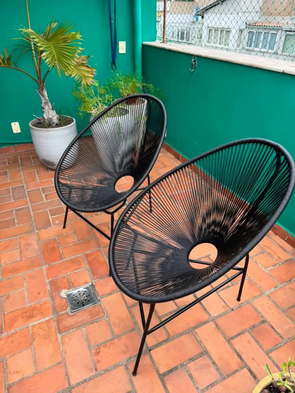 2 Cadeiras Acapulco de fibra preta