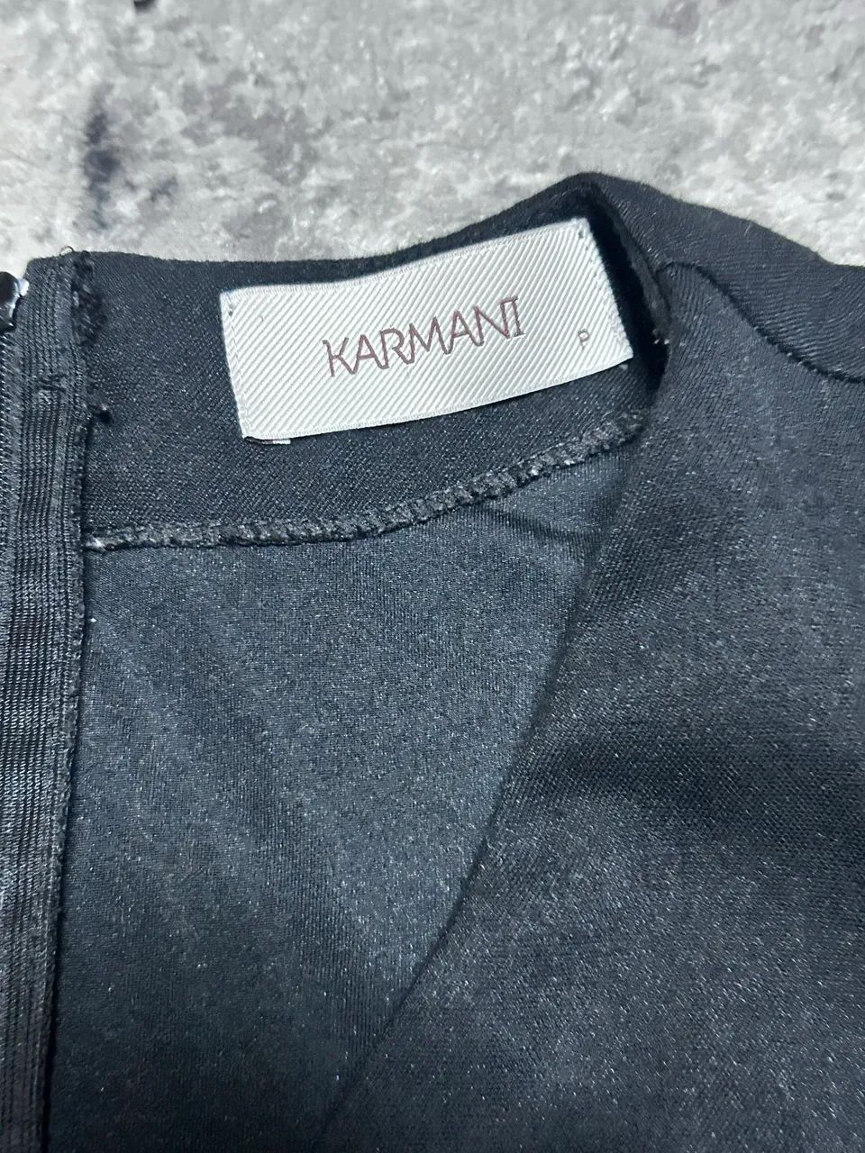 Macacão Karmani Preto tam P - Foto 2