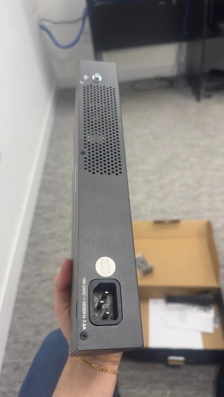Switch TP-Link 24 Portas Gigabit Gerenciável TL-SG1024DE - Foto 2