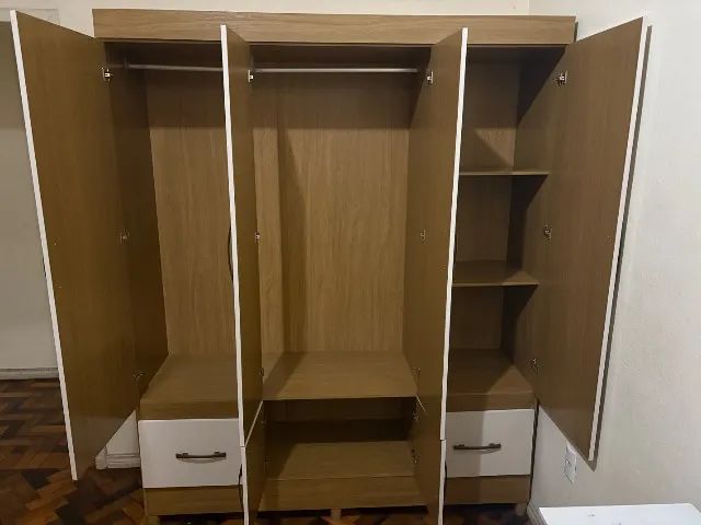 Guarda roupa medio
