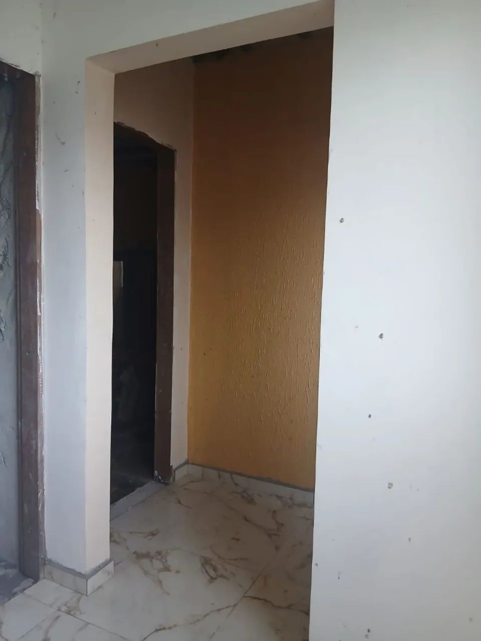 CASA ESPAÇOSA E COMPLETA À VENDA ® - Foto 3