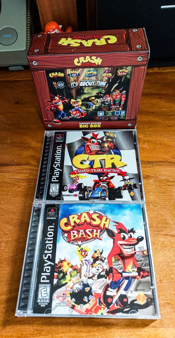 Crash Bandicoot Box com Crash Kart CTR Box Repro Industrial Limitado!
