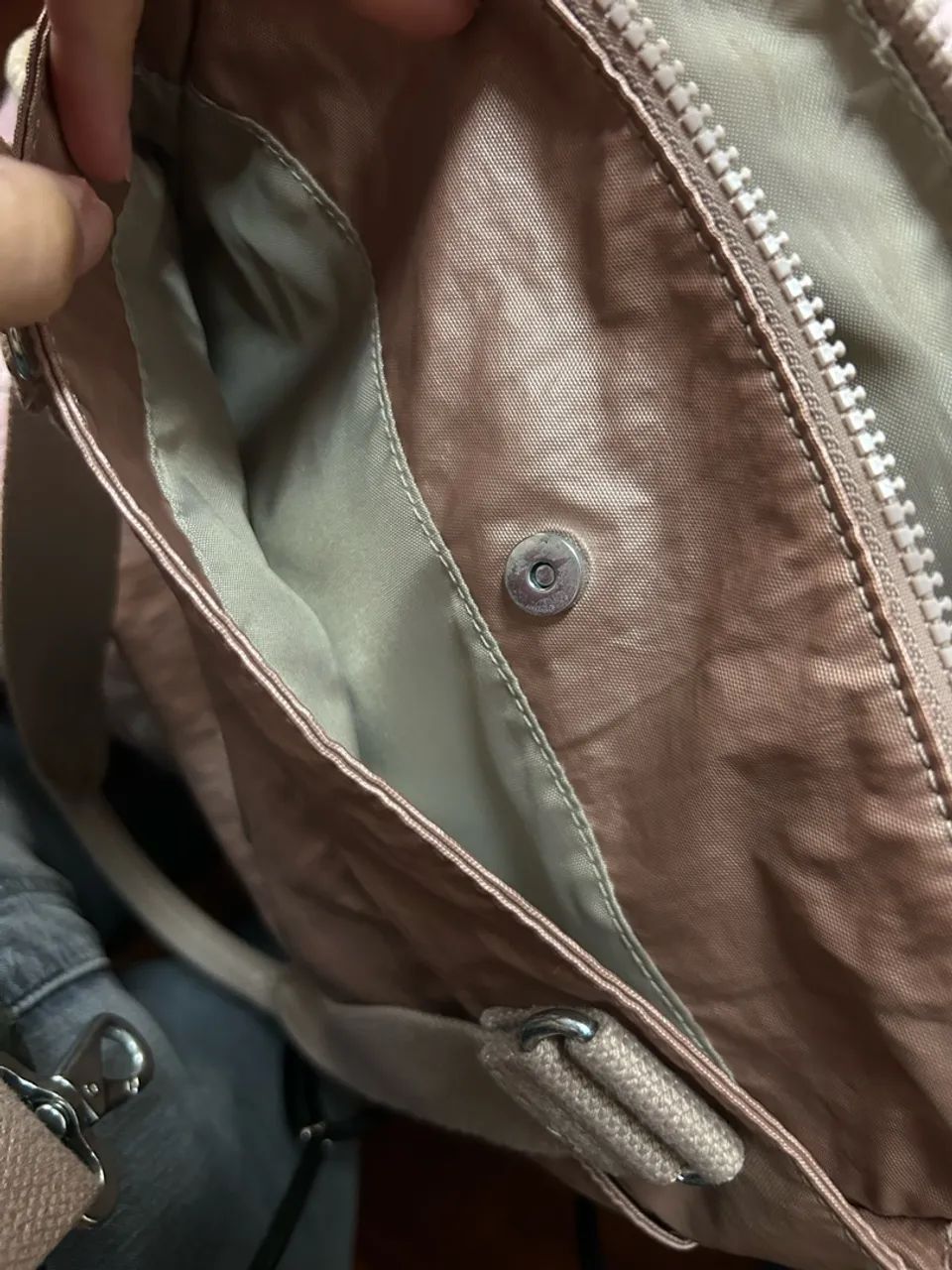 Bolsa Kipling original cor : Rosé metálico  - Foto 5