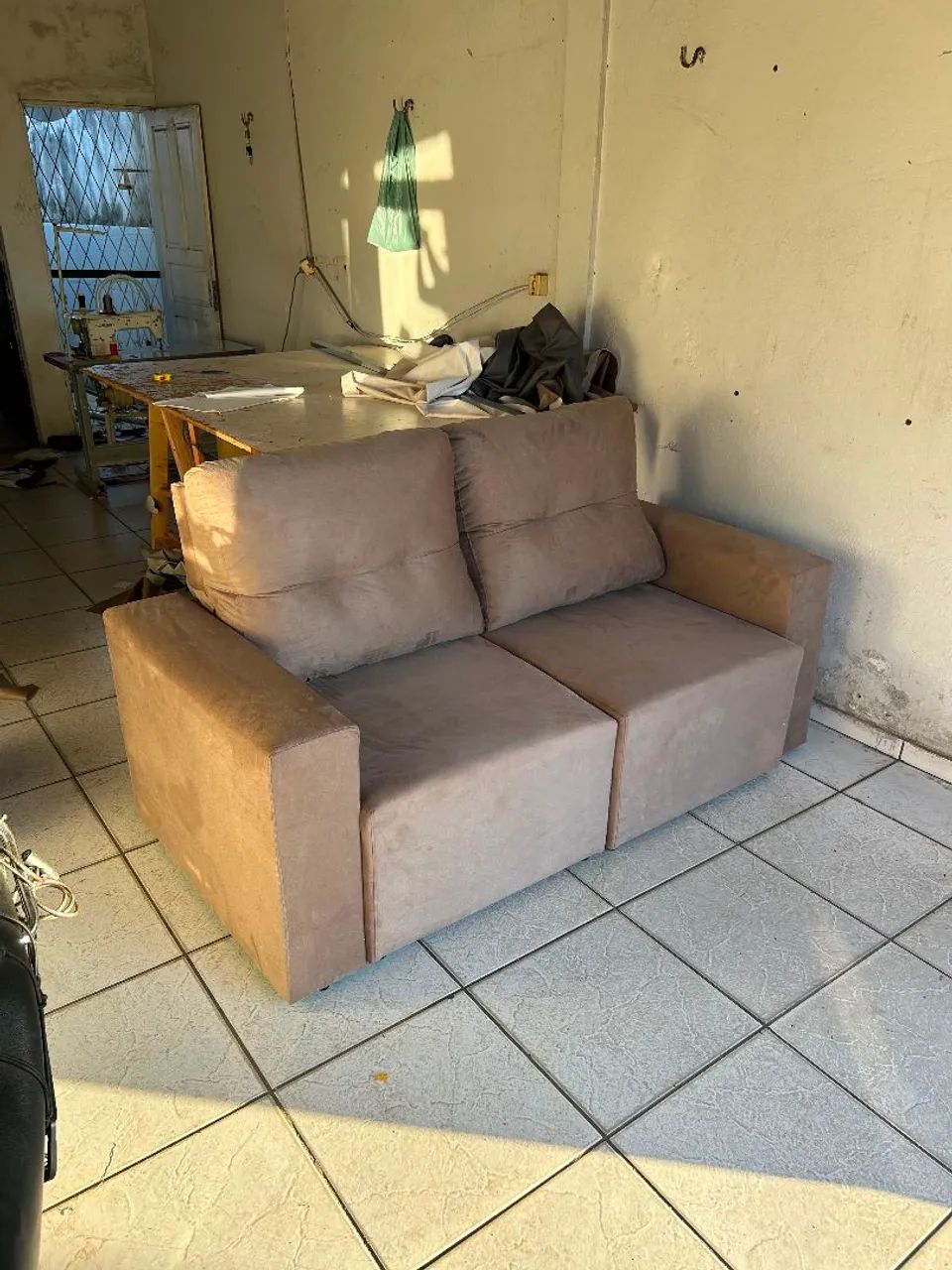 Vende se este sofá retrátil e reclinável  - Foto 5