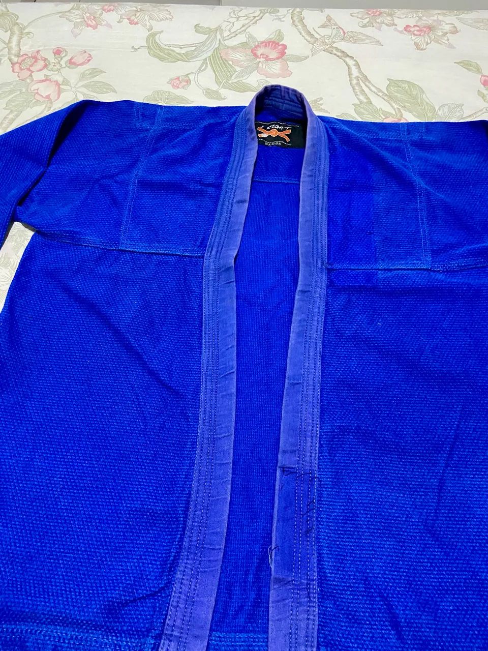 Kimono JIU-JITSU (parte de cima) A2 em ótimo estado  - Foto 4