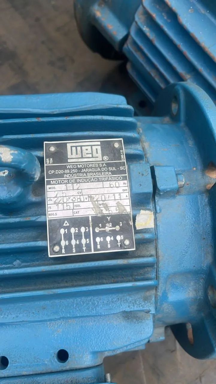 Motor Weg trifásico 7,5CV 220/380 V - Foto 2