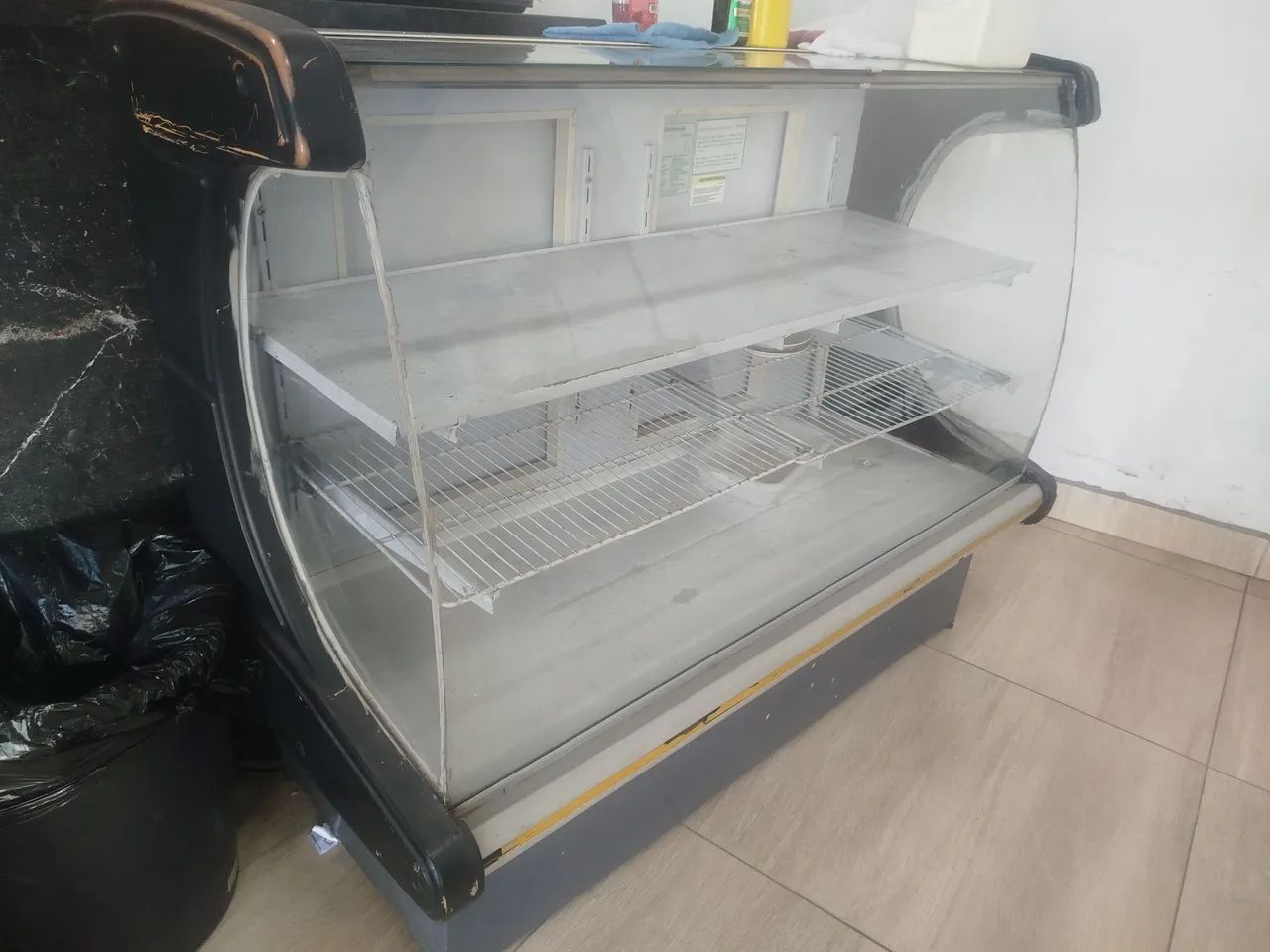 Freezer horizontal tipo expositor de 1500 litros - Foto 2