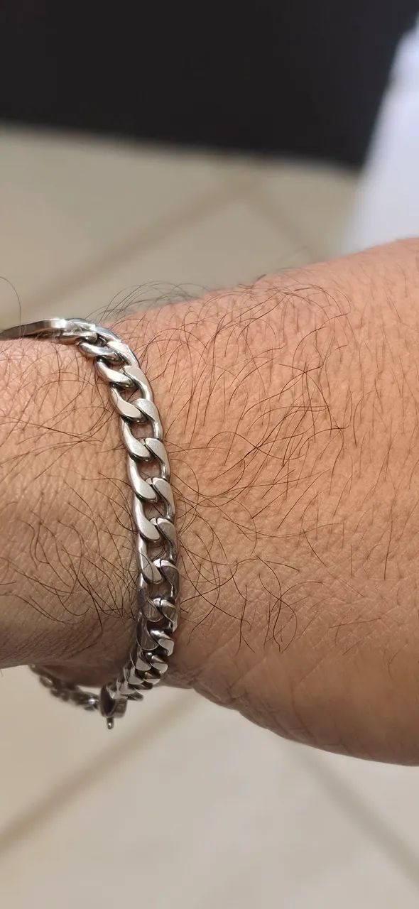 Pulseira com Escrita "JESUS" Unissex - Nova - Foto 4