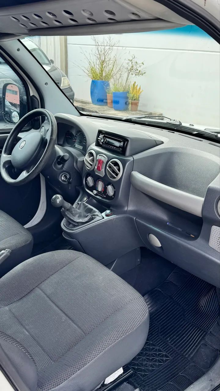 Fiat Doblo Cargo 1.8 MPI Fire Flex 8v/16v 4P 2011 - Foto 5