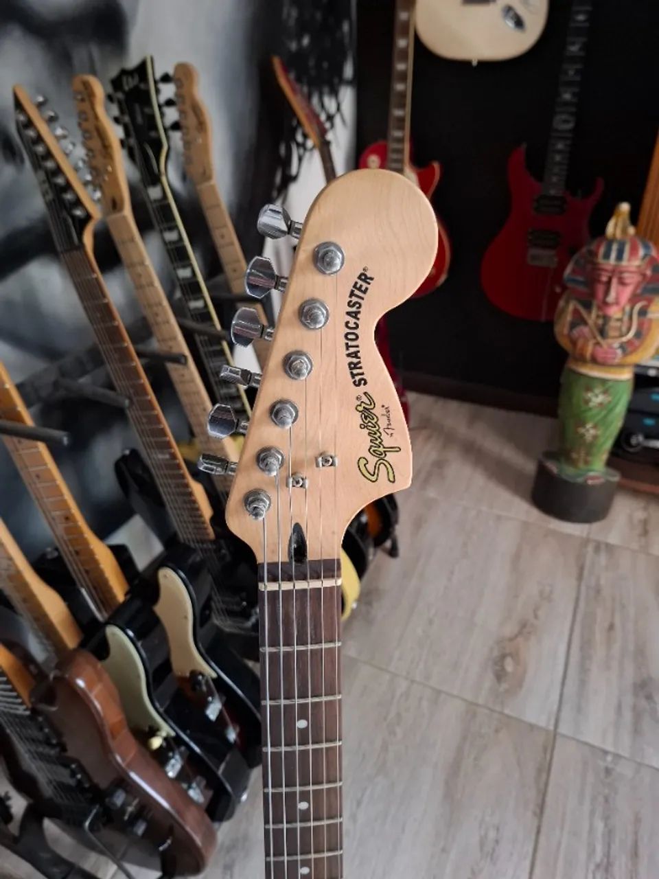 Guitarra Squier Deluxe Hot Rails Stratocaster  - Foto 2