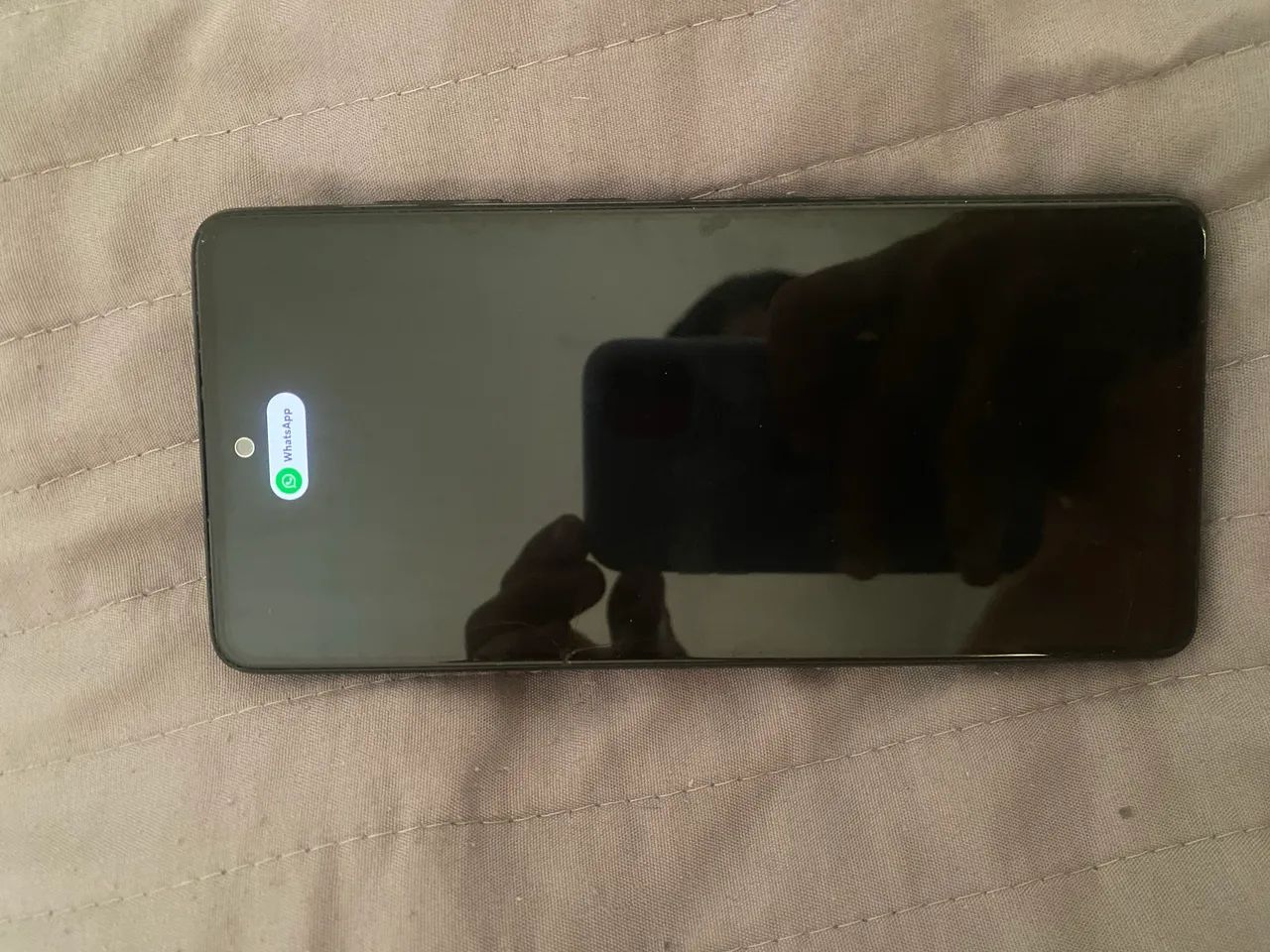 Celular a72 com trinco na tela pegar normal não interfere em nada 