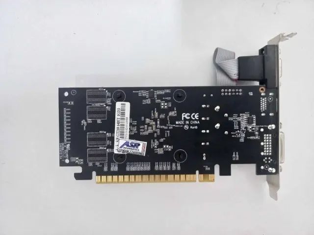 Placa de Video GeForce GT 210 de 1 GB - Foto 2