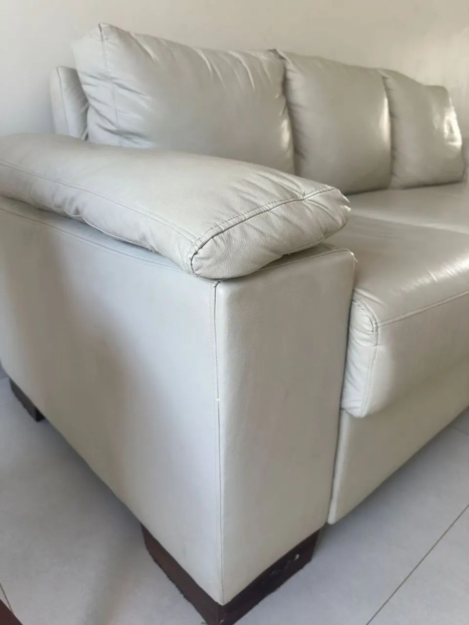 Vendo sofá de 3 lugares - Foto 2