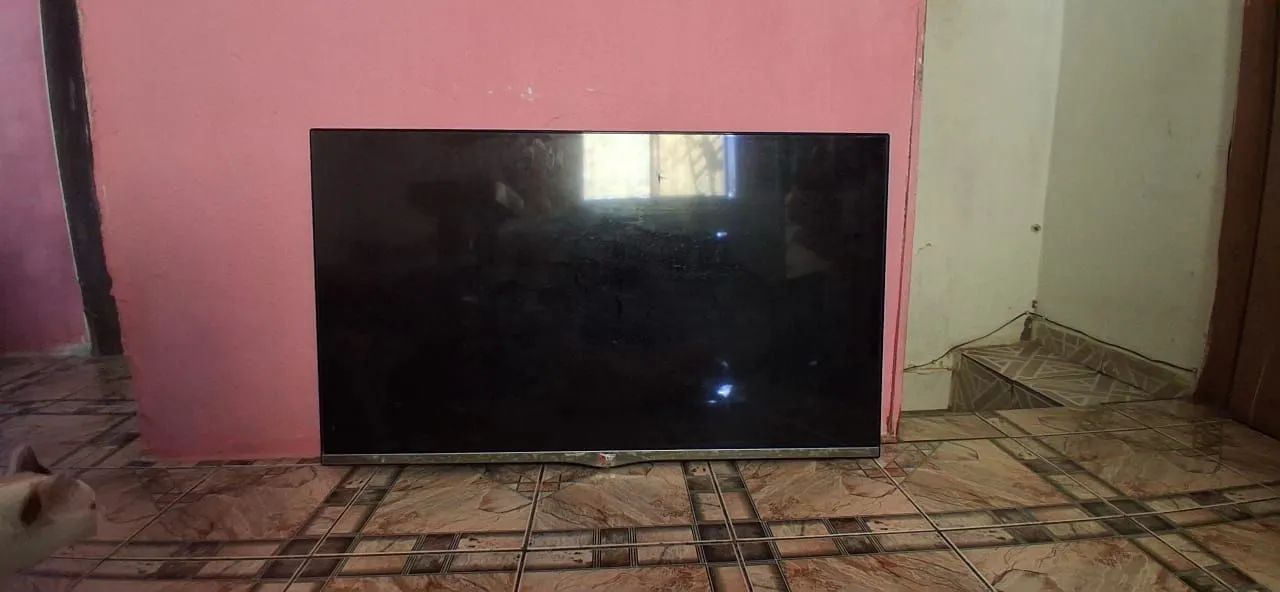 Tvs usada pra retirada de peças  - Foto 2