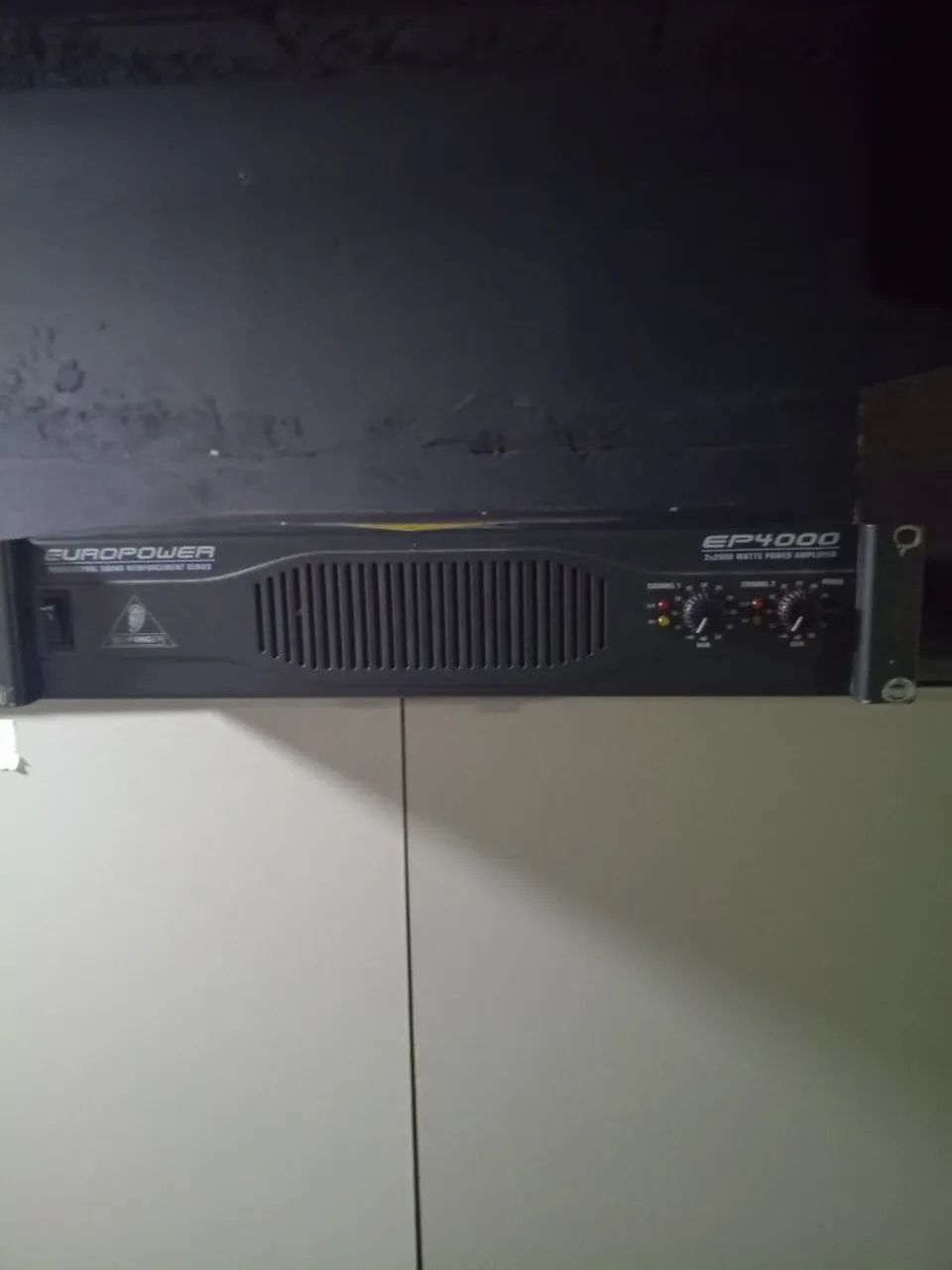 Amplificador Behringer EP 4000 - Foto 3