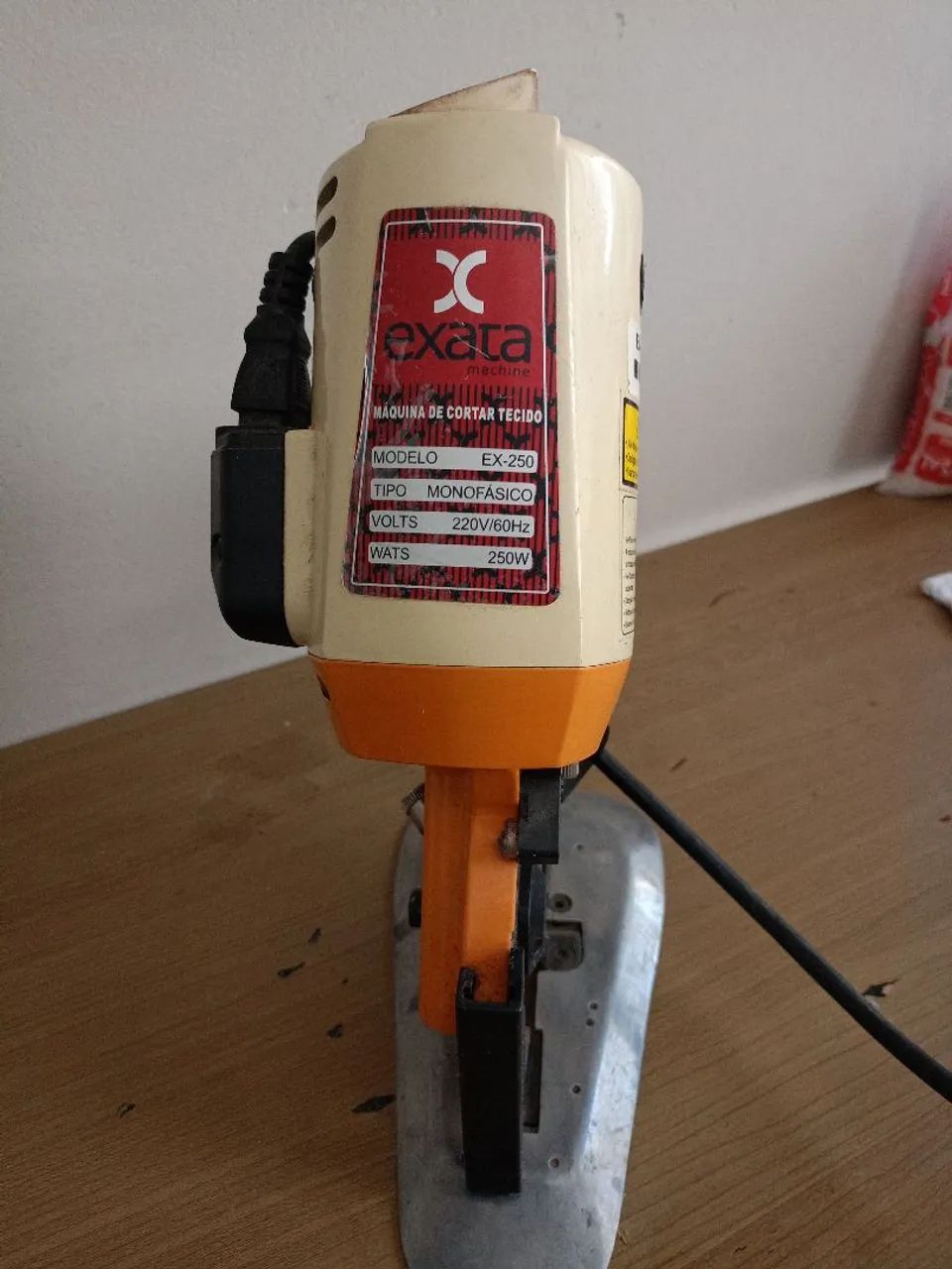 Máquina de corte semi nova  - Foto 2
