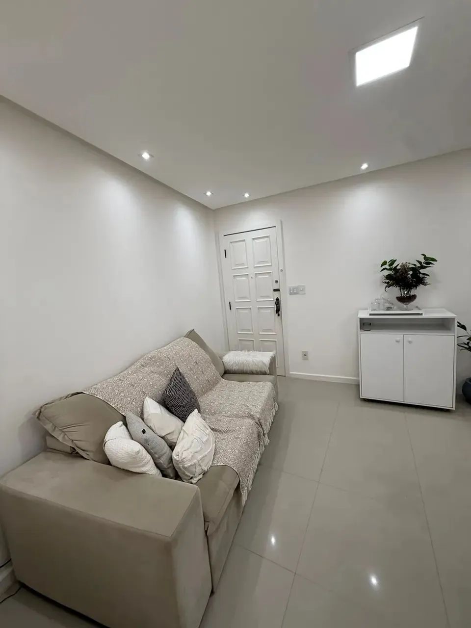 Apartamento a venda no Costa Azul com 2 suites e armarios - Foto 3