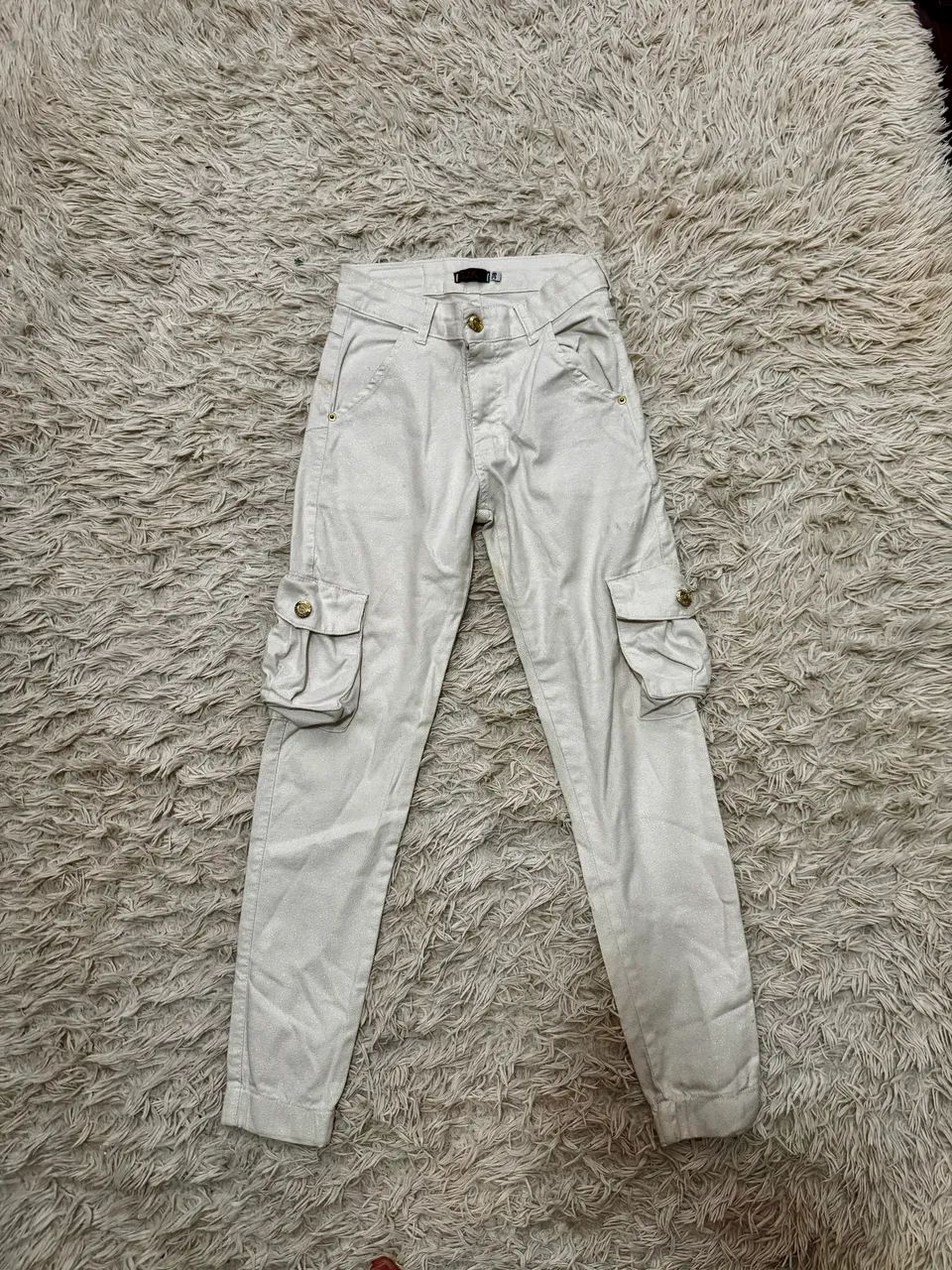 Calça branca super estilosa 