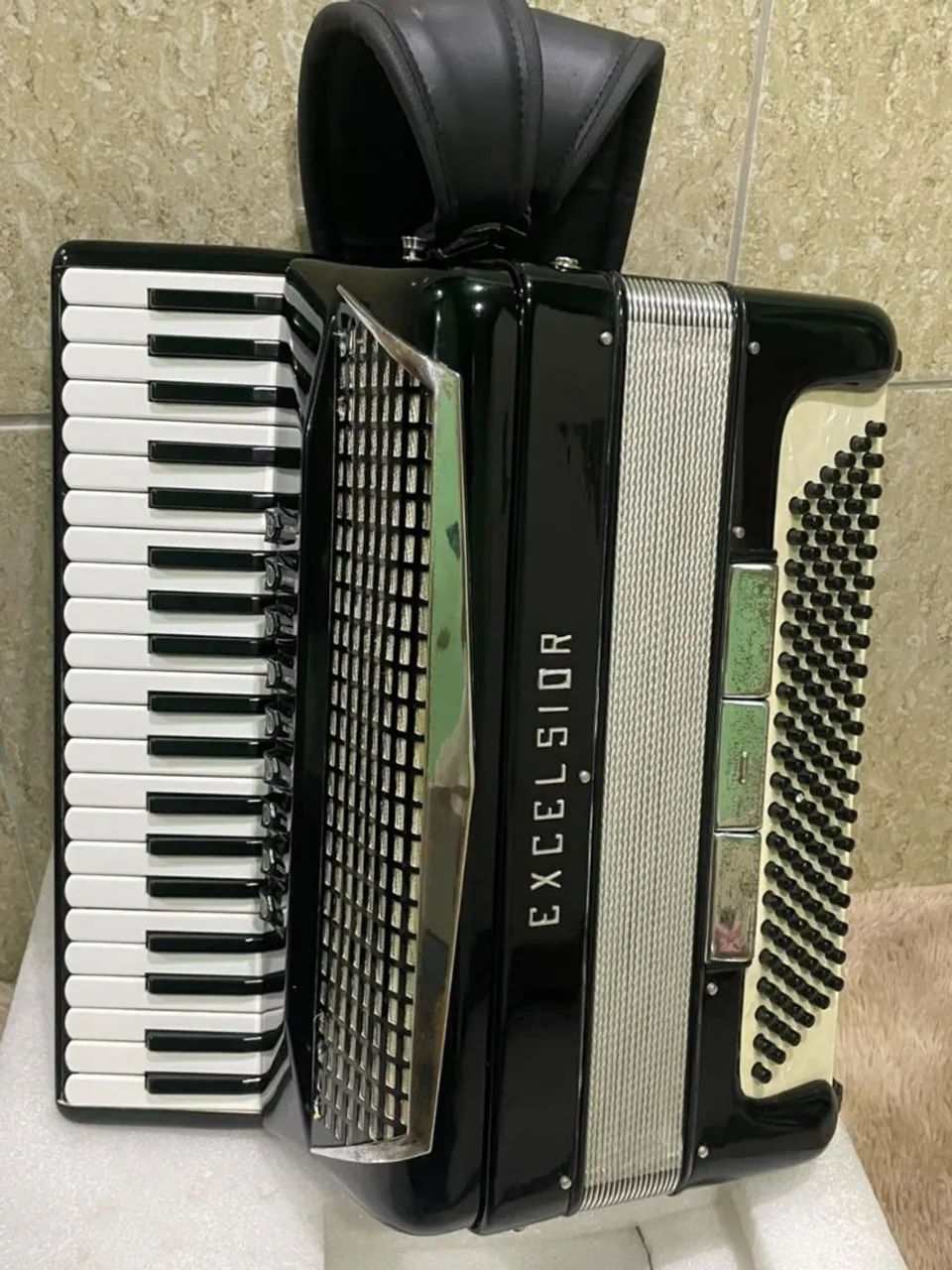 Acordeon Excelsior 120 baixos 